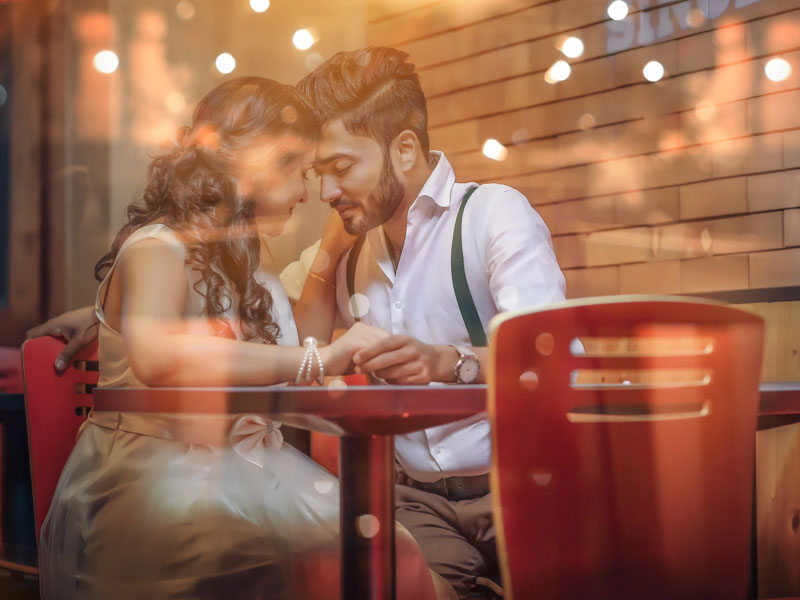 Planning a Wonderful Date for Your Husband's Birthday